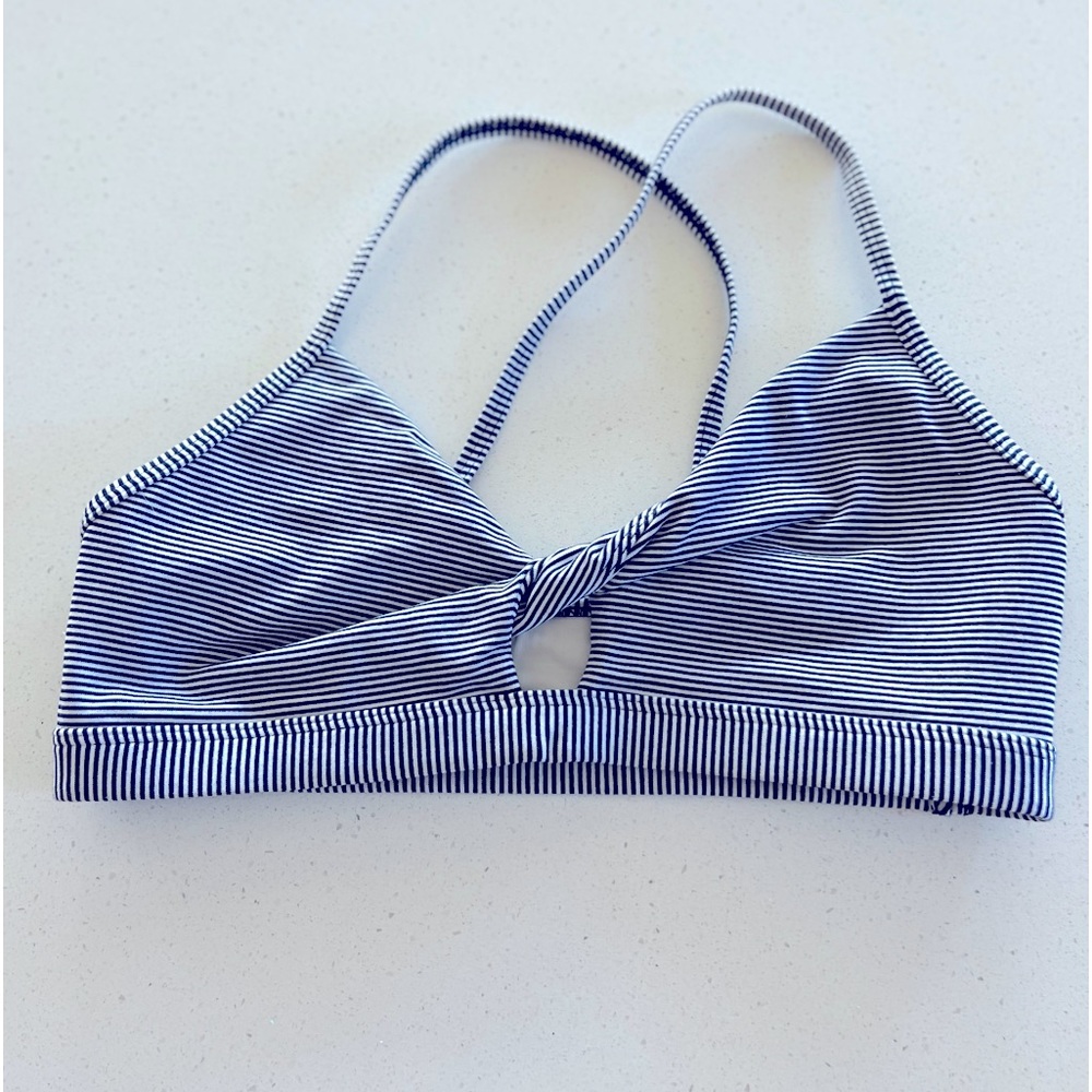 Lorna Jane gentle twist sports bra. Size 8